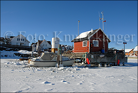Islagt i Stavern -  Foto: Knut Ekanger