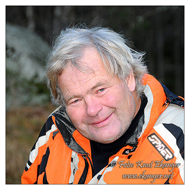 P Eikedalen traff vi Per Morten Aabol i fra Brunlanes, som er kjentmann i omrdet.   -   Foto: Knut Ekanger / www.ekanger.net