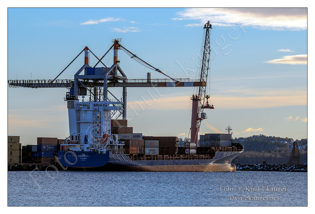 Aldebaran J ved kai, Larvik havn.