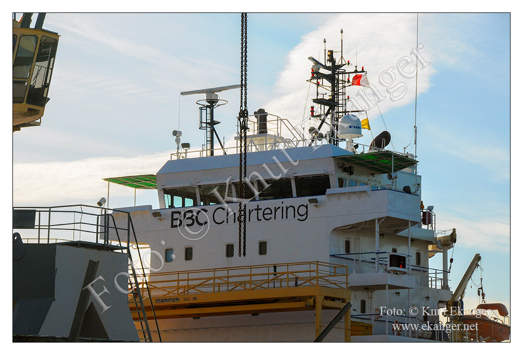 Bbc Marmara ved kai i kanalen, Larvik havn - 25.03.2011.